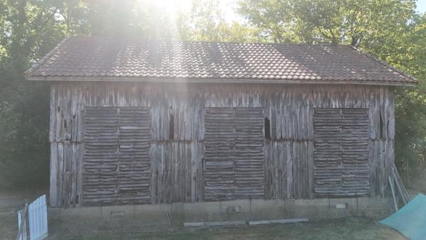 Maison avec plusieurs dépendances