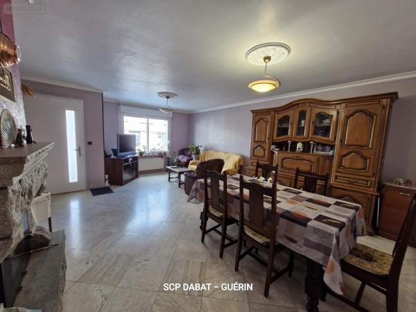 Maison à vendre à Saint-Hilaire-du-Harcouët dans la Manche (50600), ref : 8402