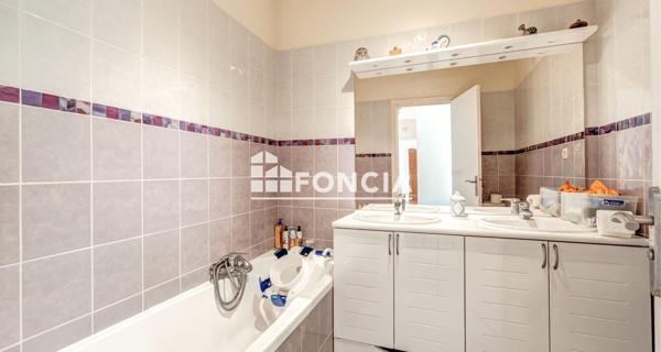 À vendre Studio 106 m² - Noisy-le-roi 78590