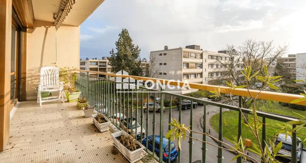 À vendre Studio 106 m² - Noisy-le-roi 78590