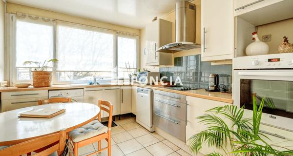 À vendre Studio 106 m² - Noisy-le-roi 78590