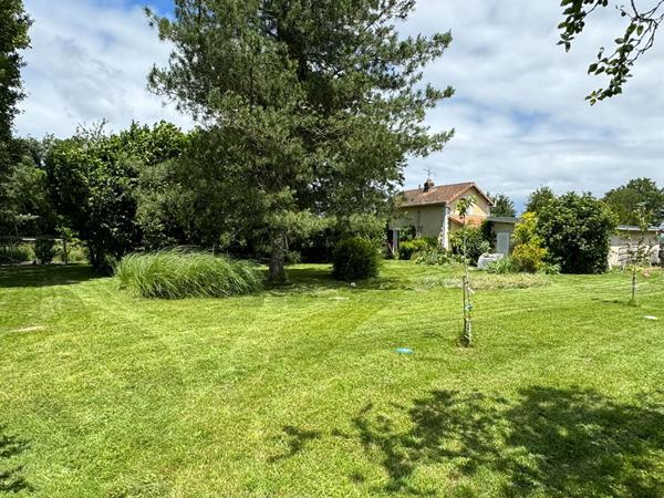 MIGNALOUX - BEAUVOIR - MAISON ATYPIQUE -