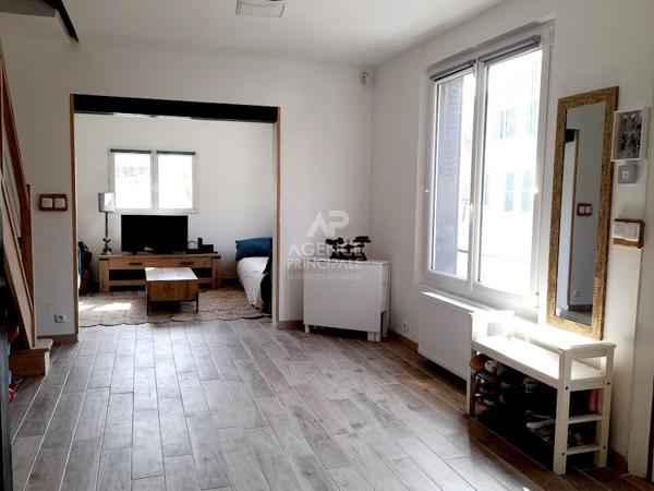 Maison 5 pièces, 3 chambres , accès voiture, sur le quartier mairie d'ARGENTEUIL €319 900 ** - Référence 4476