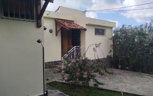 Appartement à louer    3 pièces • 72 m2 Sainte-Luce