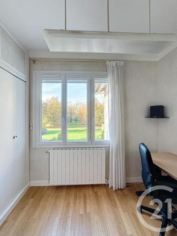 Maison à vendre  6 pièces - 126 m2 BEAUMONT ST CYR - 86