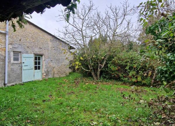 Maison à vendre    1 pièce • 56 m2 Vérines