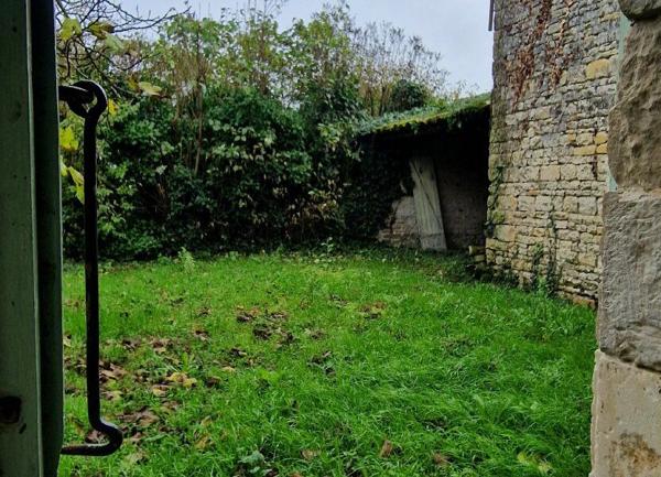 Maison à vendre    1 pièce • 56 m2 Vérines