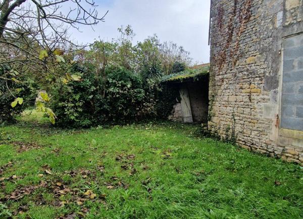 Maison à vendre    1 pièce • 56 m2 Vérines