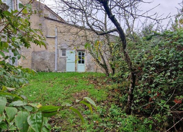 Maison à vendre    1 pièce • 56 m2 Vérines