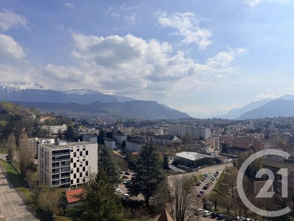 Appartement T3 à vendre  3 pièces - 70 m 2   VOIRON  - 38