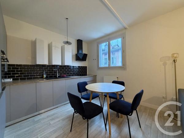 Appartement T3 à vendre  3 pièces - 70 m 2   VOIRON  - 38