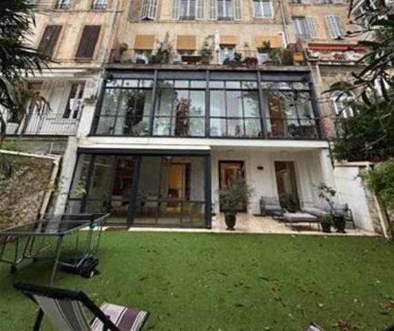 Appartement 8 pièces - 250 m² Bien prestige