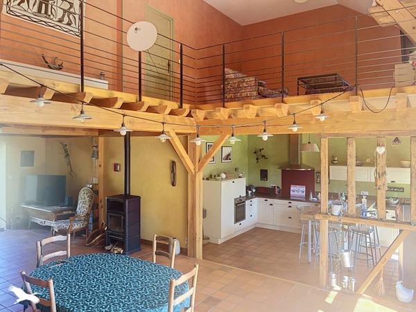 Maison à vendre 254 880 € Bussière-Galant 7 p 207 m² DPE D