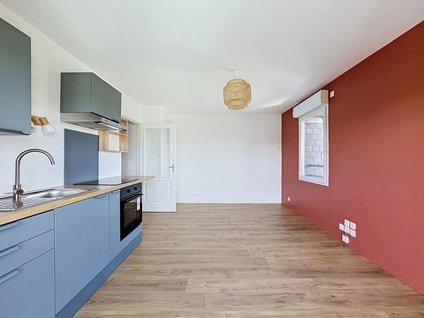 APPARTEMENT T2 RENOVE - QUAI DE BOOTZ - LAVAL - 36 m2