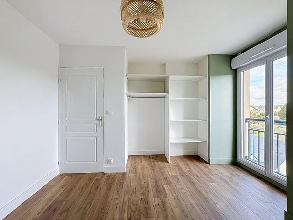 APPARTEMENT T2 RENOVE - QUAI DE BOOTZ - LAVAL - 36 m2