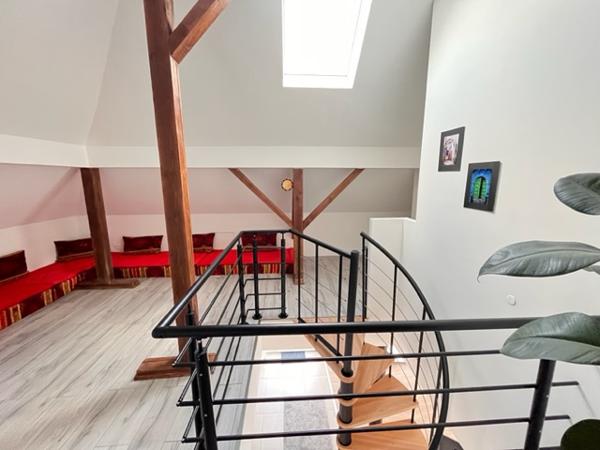 Eschau (67114) ESCHAU - Propriété 8 pièces 210 m² sur 8.50 ares + piscine - 630.000 € FA