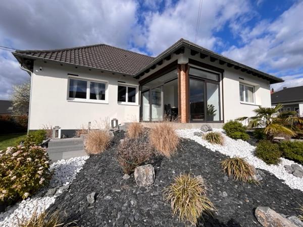 Eschau (67114) ESCHAU - Propriété 8 pièces 210 m² sur 8.50 ares + piscine - 630.000 € FA