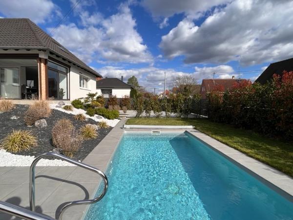 Eschau (67114) ESCHAU - Propriété 8 pièces 210 m² sur 8.50 ares + piscine - 630.000 € FA
