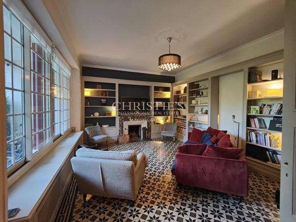 LA ROCHELLE – PROPRIETE DE CARACTERE AVEC PARC ARBORE A 10 MINUTES DE LA PLACE DU MARCHE