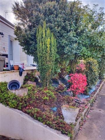 Maison 130 m2 avec piscine, terrain 1148 m2 et sous-sol- Trizay-les-Bonneval (8 min de Bonneval)