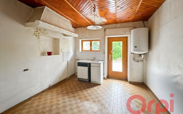 Maison à vendre    4 pièces • 540 m2 Ainay-le-Vieil