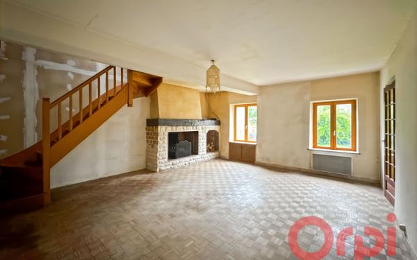 Maison à vendre    4 pièces • 540 m2 Ainay-le-Vieil