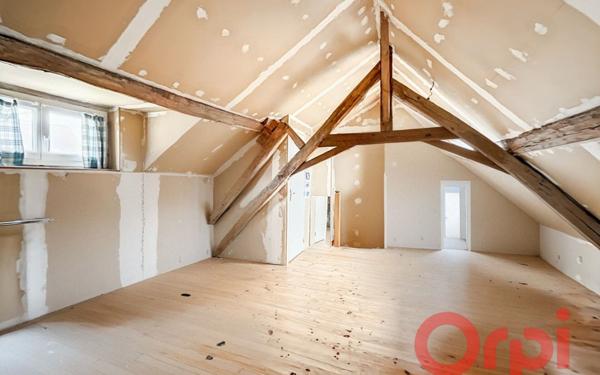Maison à vendre    4 pièces • 540 m2 Ainay-le-Vieil