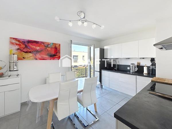 Thonon-les-Bains -T4 rénové de 114 m² avec balcons