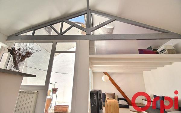 Appartement à vendre    3 pièces • 88,52 m2 Marseille 5