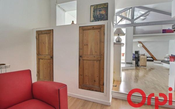 Appartement à vendre    3 pièces • 88,52 m2 Marseille 5