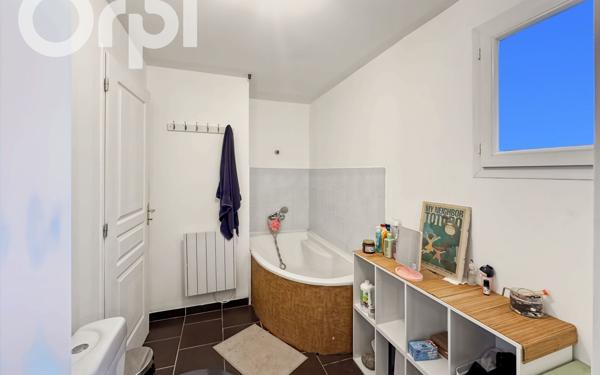 Maison à vendre    6 pièces •  Aubenas