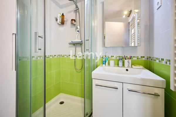 Appartement 2 pièces, balcon, parking