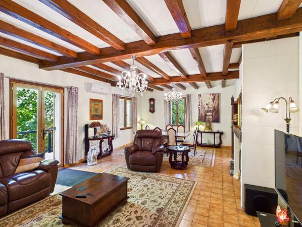 Maison individuelle de 4 chambres à proximité d'un village avec commodités