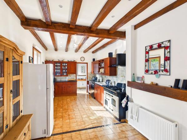 Maison individuelle de 4 chambres à proximité d'un village avec commodités