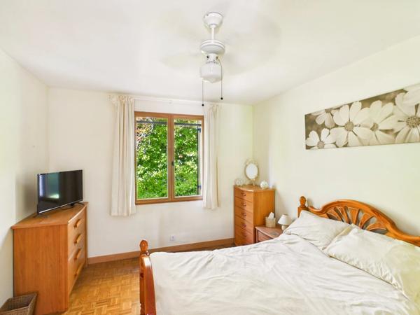 Maison individuelle de 4 chambres à proximité d'un village avec commodités