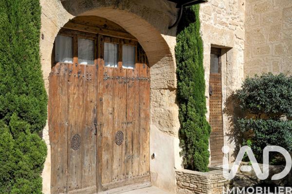 Maison à vendre 6 pièces 175 m² Castillon-du-Gard