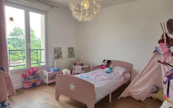 Maison à vendre    6 pièces • 155 m2 Crécy-la-Chapelle