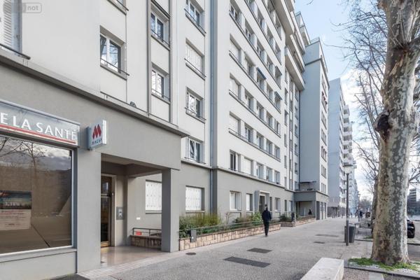 Appartement à rénover à vendre à Lyon 6e Arrondissement dans le Rhône (69006), ref : VENTE APPARTEMENT LYON 6-VI