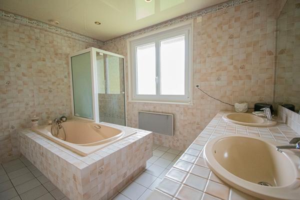 Maison 8 pièces - 171 m² Exclusivité efficity