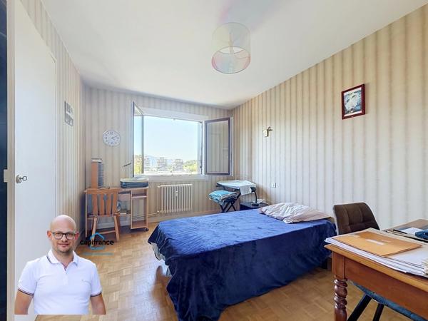 Appartement à vendre 3 pièces CHAMBERY (73) - 70m2 - balcon - garage et cave.