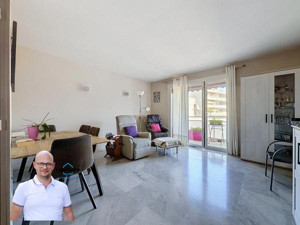 Appartement à vendre 3 pièces CHAMBERY (73) - 70m2 - balcon - garage et cave.