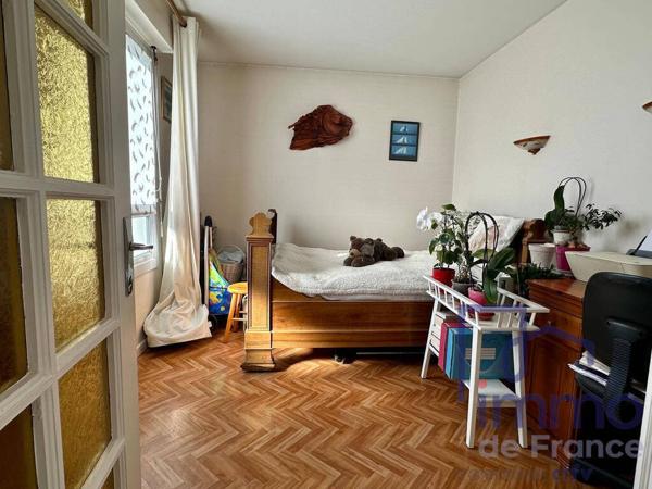 T3 lumineux en étage élevé  Vue panoramique sur Saint-Éti