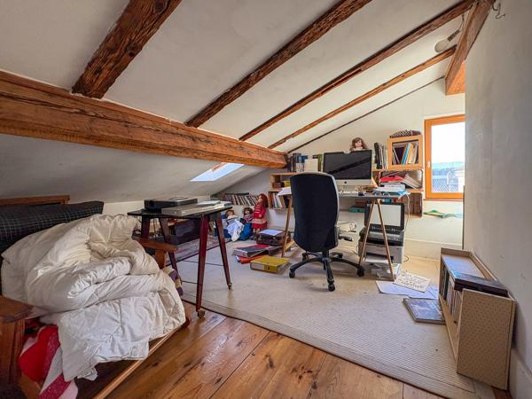 Appartement T3 57m² loi carrez 75 m² hors loi carrez avec terrasse