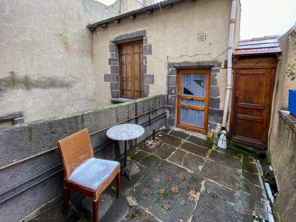 Appartement T3 57m² loi carrez 75 m² hors loi carrez avec terrasse