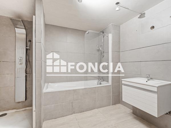 Location Appartement 3 pièces 70 m² - CENTRAL SQUARE BAT B Cannes La Bocca 06150