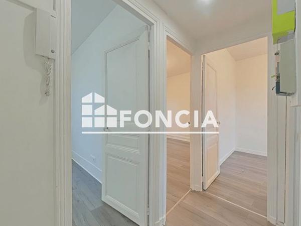 Location Appartement 2 pièces 43 m² - 12 Rue du général Leclerc Rosny-sous-bois 93110