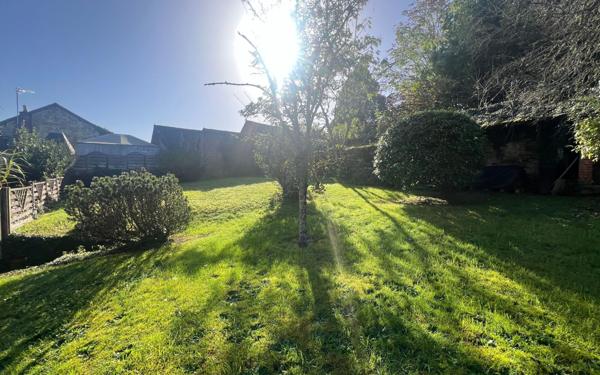 Immeuble à vendre    3 pièces • 106 m2 Nexon