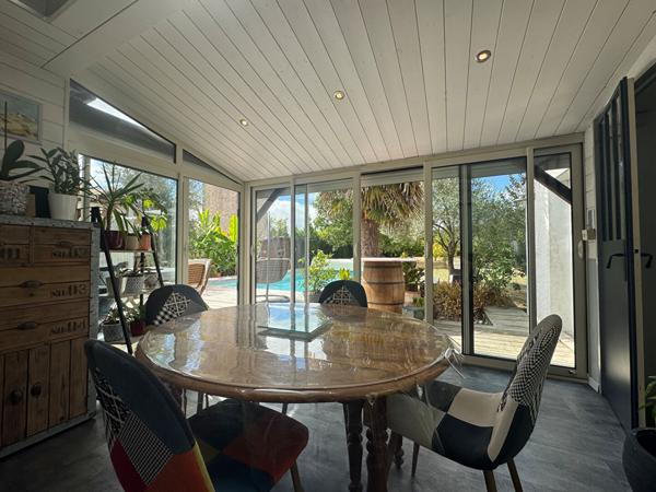 Maison Rochefort 108m² 3 chambres garage et piscine