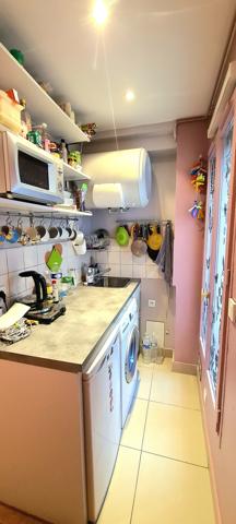 Paris (75014) Studio lumineux au calme