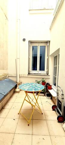 Paris (75014) Studio lumineux au calme